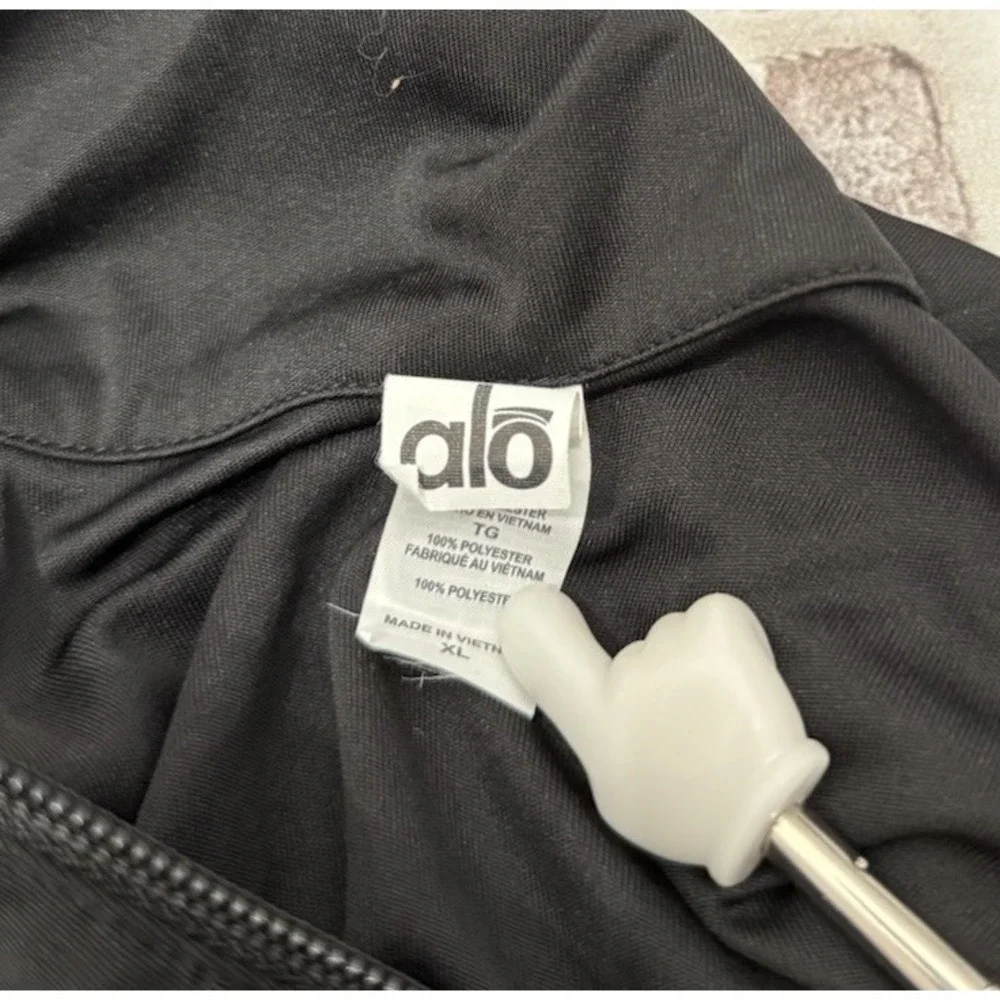 Alo Yoga Mens  1/4 Zip Pullover Black Performance Long Sleeve XL Athleisure Logo
